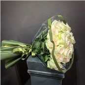 Монобукет из Роз заказать доставку в Москве по лучшей цене в Салоне флористики на Расковой 23а. Круглосуточная доставка в Москве и МО.